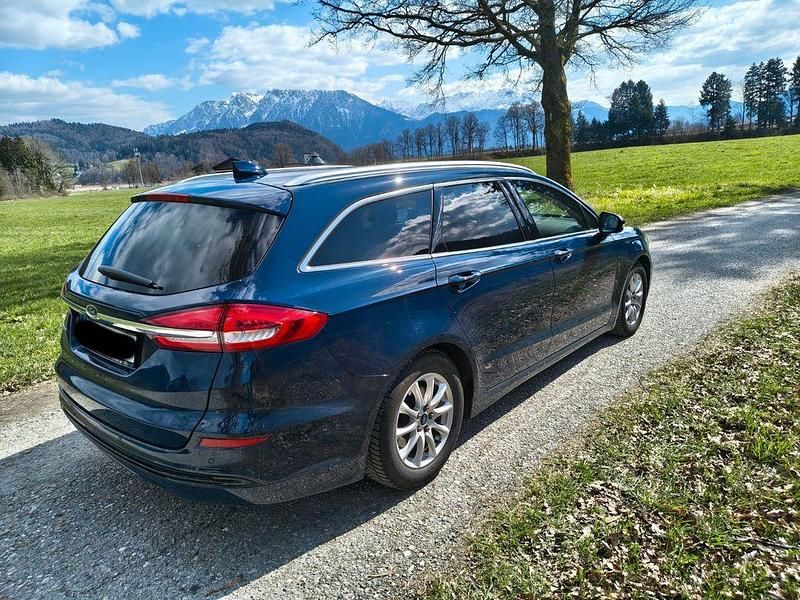 Gebraucht Ford Mondeo Titanium 150 PS (110 kW) 2022 Blau Limousine