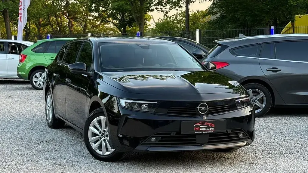Gebraucht Opel Astra Business 131 PS (96 kW) 2024 Schwarz Kleinwagen