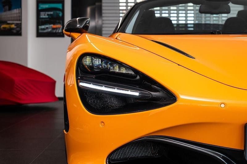 Gebraucht McLaren 720S 721 PS (530 kW) 2022 Orange Cabrio