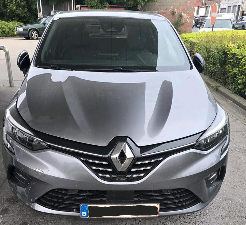 Grau Gebraucht 2023 Renault Clio V Limousine | 11.950 € (Guter Preis) - Bild 1/4