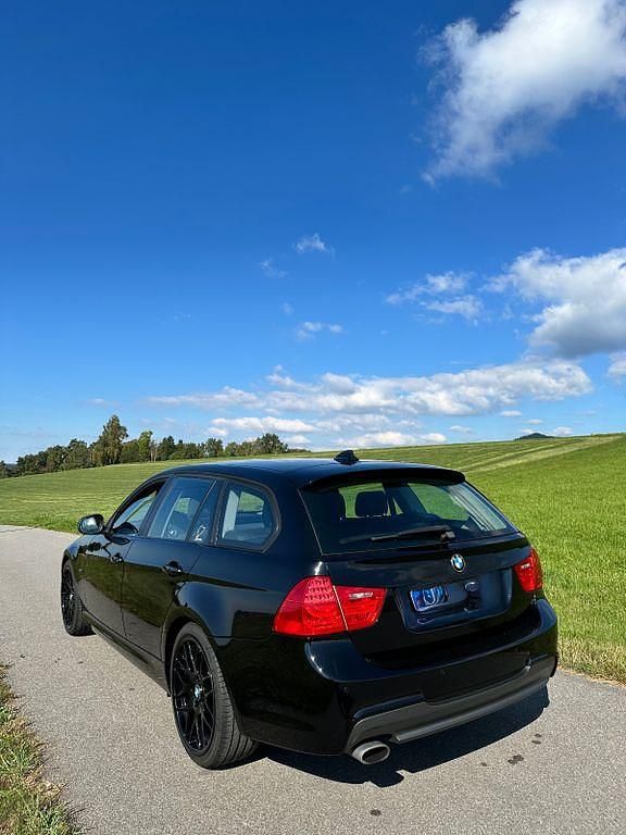 Gebraucht BMW 320 M Sport 170 PS (125 kW) 2009 Schwarz Kombi