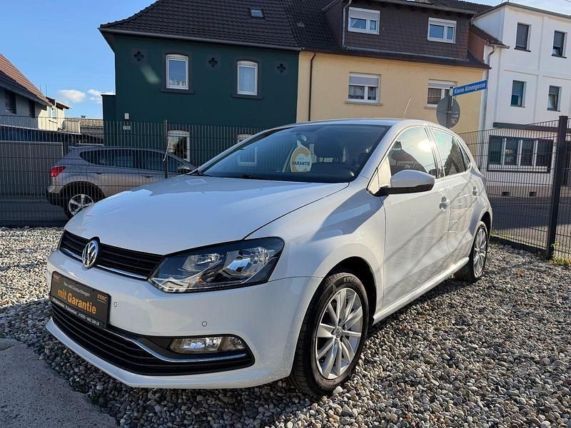 Weiß Gebraucht 2014 VW Polo Comfortline Kleinwagen | 7.299 € (Fairer Preis) - Bild 1/4