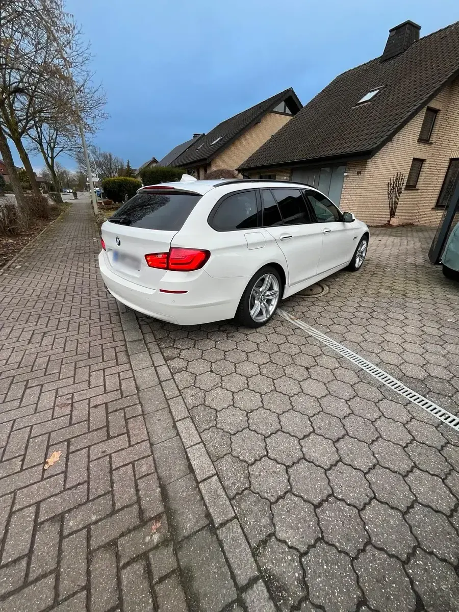 Gebraucht BMW 530 Comfort Edition 258 PS (189 kW) 2011 Weiß Kombi