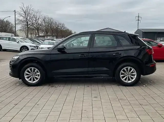 Używany Audi Q5 Basis 286 KM (210 kW) 2021 Czarny SUV