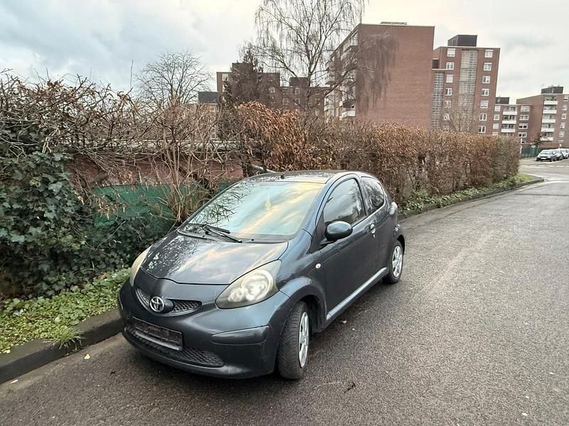 Schwarz Gebraucht 2005 Toyota Aygo Kleinwagen | 999 € (Guter Preis) - Bild 1/4