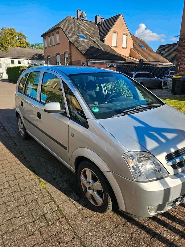 Silber Gebraucht 2005 Opel Meriva Van / Kleinbus | 999 € (Superpreis) - Bild 1/4