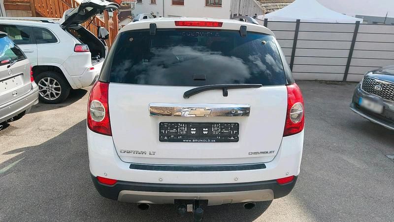 Gebraucht Chevrolet Captiva 150 PS (110 kW) 2010 Weiß SUV