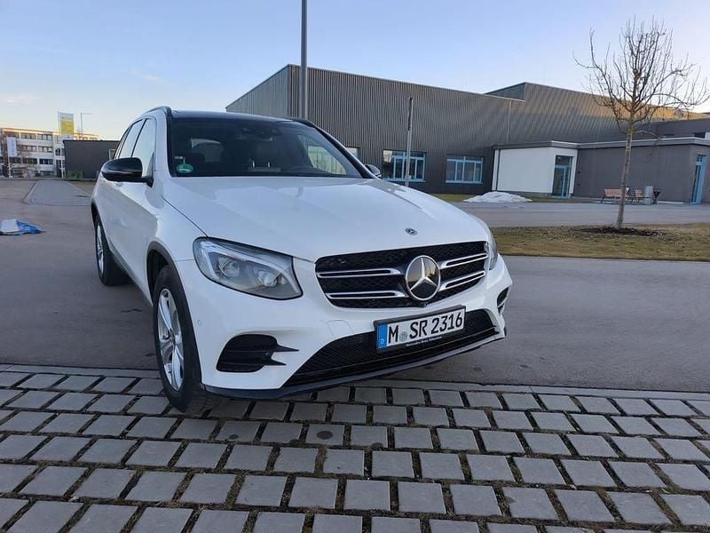 Gebraucht Mercedes GLC350 258 PS (189 kW) 2018 Weiß SUV