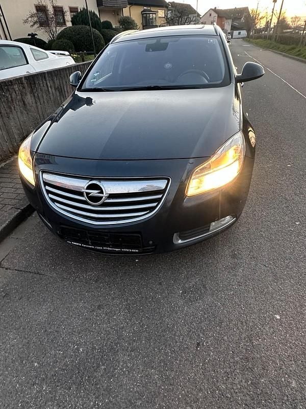 Gebraucht Opel Insignia 170 PS (125 kW) 2010 Blau Kombi