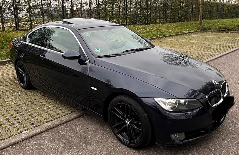 Second-hand BMW 325 218 CP (160 kW) 2008 Albastru Coupe