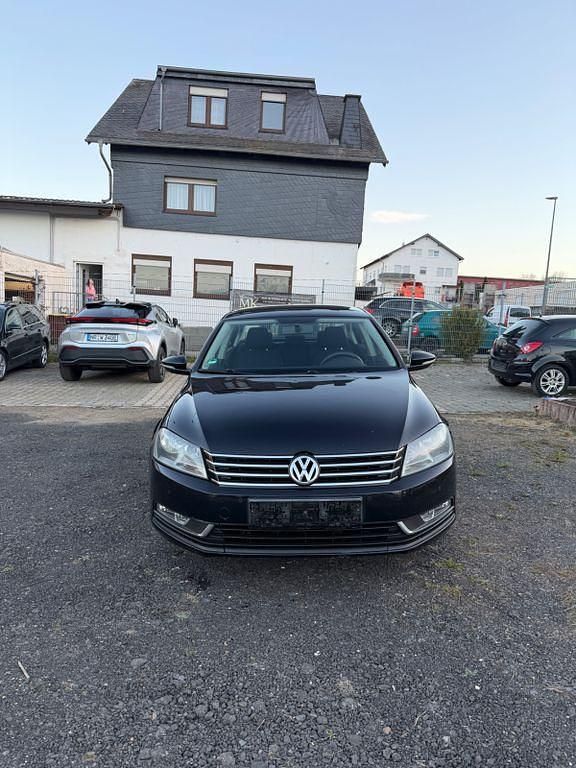 Gebraucht VW Passat 140 PS (102 kW) 2014 Schwarz Limousine