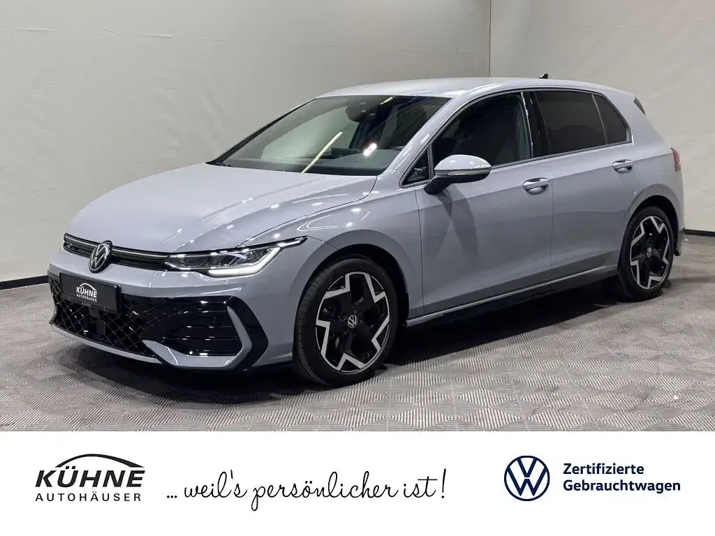 Gebraucht VW Golf VIII R-line 150 PS (110 kW) 2025 Limousine