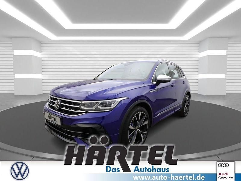 Grenadillschwarz (black), metallic Neu 2025 VW T-Roc Style SUV | 42.080 € (Teuer) - Bild 1/4