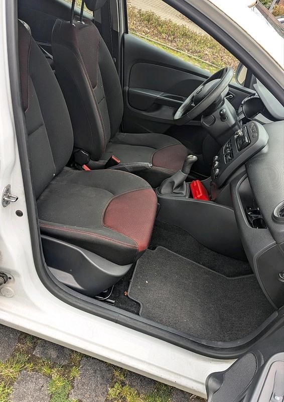 Gebraucht Renault Clio IV 74 PS (54 kW) 2013 Weiß Limousine