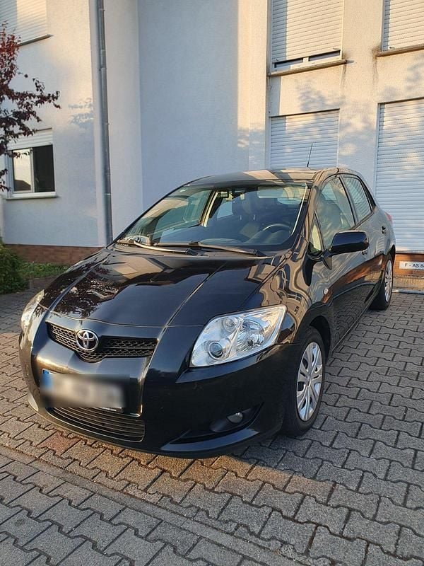Schwarz Gebraucht 2009 Toyota Auris Limousine | 4.299 € (Fairer Preis) - Bild 1/4