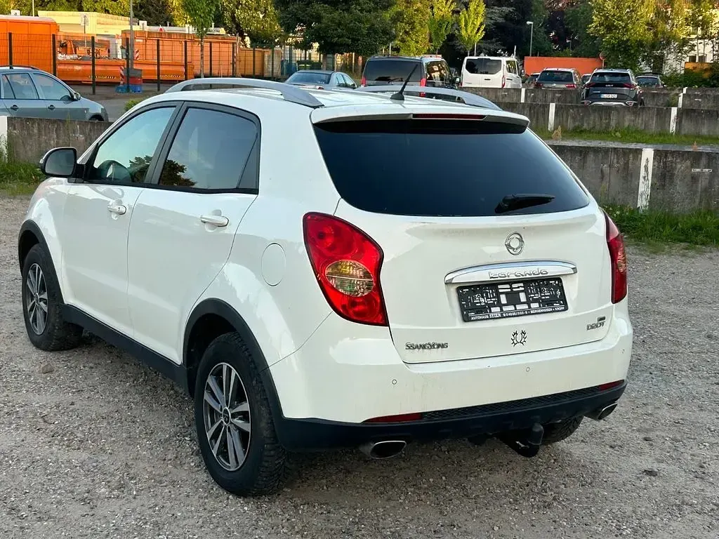 Gebraucht SsangYong Korando Quartz 150 PS (110 kW) 2011 Weiß SUV