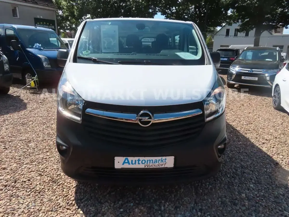 Gebraucht Opel Vivaro 95 PS (69 kW) 2016 Weiß Van / Kleinbus