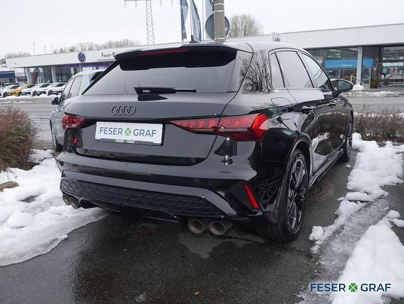 Gebraucht Audi S3 Ambiente 333 PS (244 kW) 2024 Mythosschwarz metallic Limousine