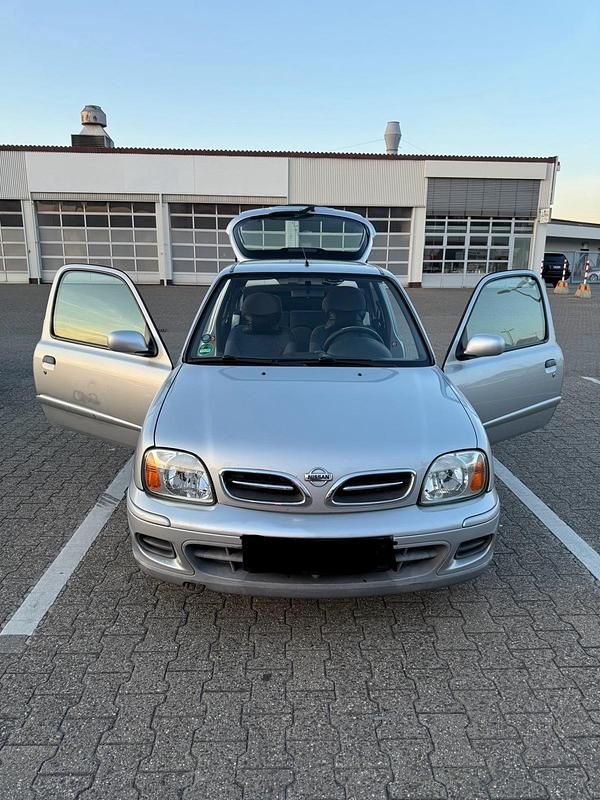 Silber Gebraucht 2002 Nissan Micra Kleinwagen | 1.100 € (Guter Preis) - Bild 1/4