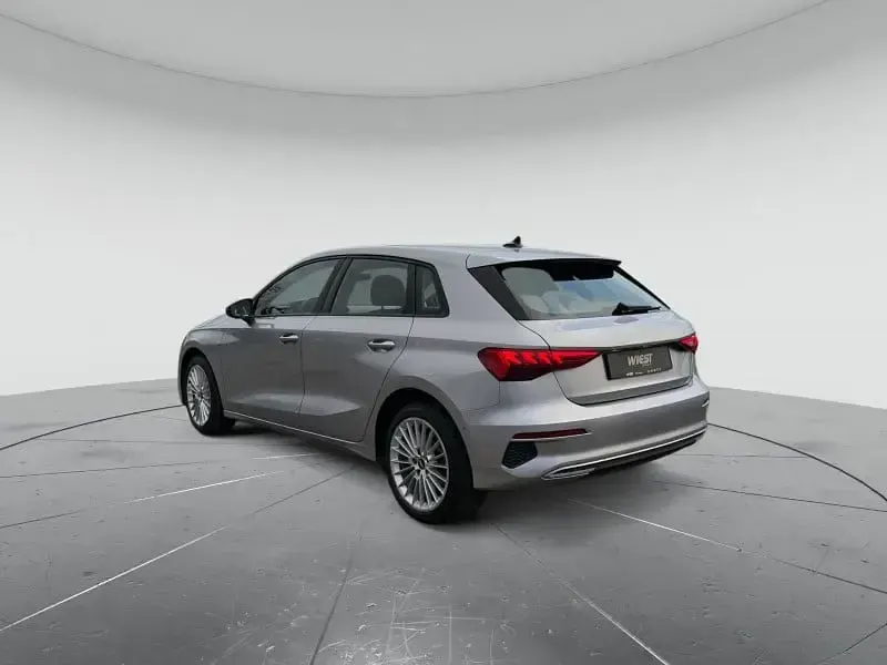 Gebraucht Audi A3 Advanced 116 PS (85 kW) 2021 Florettsilber metallic Limousine