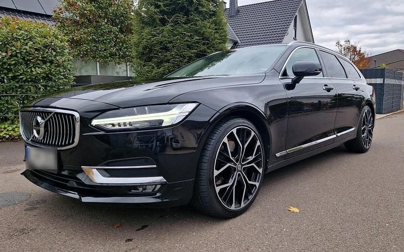 Schwarz Gebraucht 2017 Volvo V90 Inscription Kombi | 21.000 € (Guter Preis) - Bild 1/4