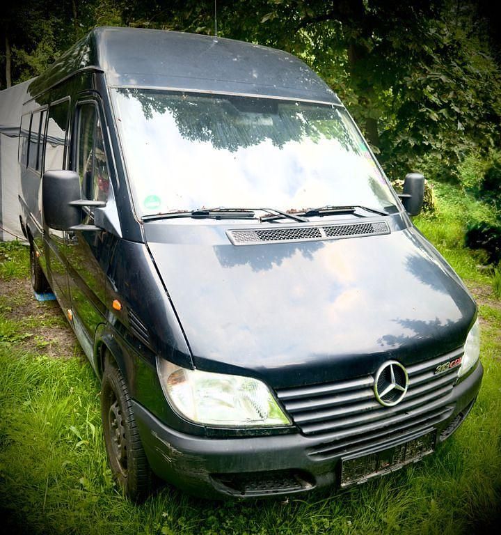 Schwarz Gebraucht 2000 Mercedes Sprinter Van | 5.000 € - Bild 1/4