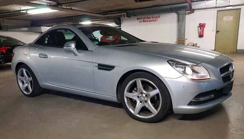 Silber Gebraucht 2011 Mercedes 200 Coupé | 13.000 € - Bild 1/4