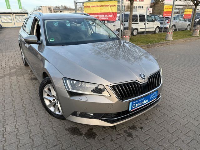 Beige Gebraucht 2017 Skoda Superb Style Kombi | 18.450 € (Fairer Preis) - Bild 1/4