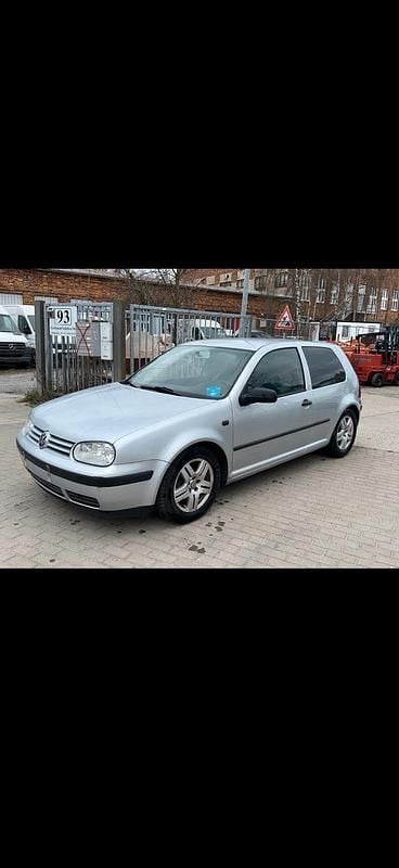 Gebraucht VW Golf IV 75 PS (55 kW) 2001 Silber Kleinwagen