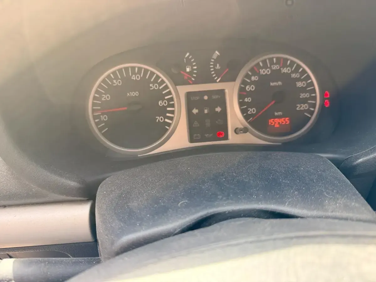 Gebraucht Renault Clio II 98 PS (72 kW) 2003 Schwarz Kleinwagen