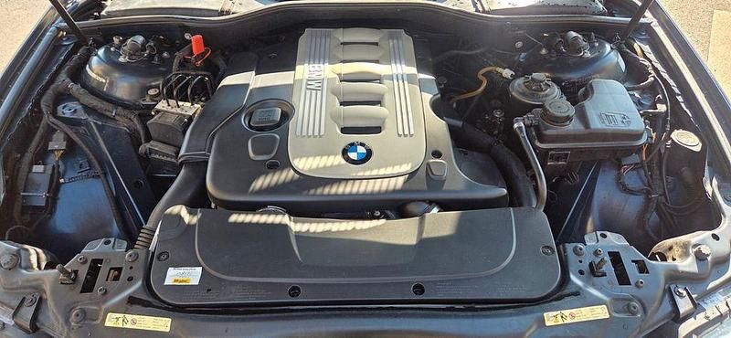 Gebraucht BMW 730 231 PS (169 kW) 2007 Blau Limousine