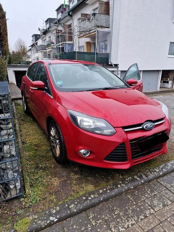 Gebraucht Ford Focus 150 PS (110 kW) 2011 Rot Kombi