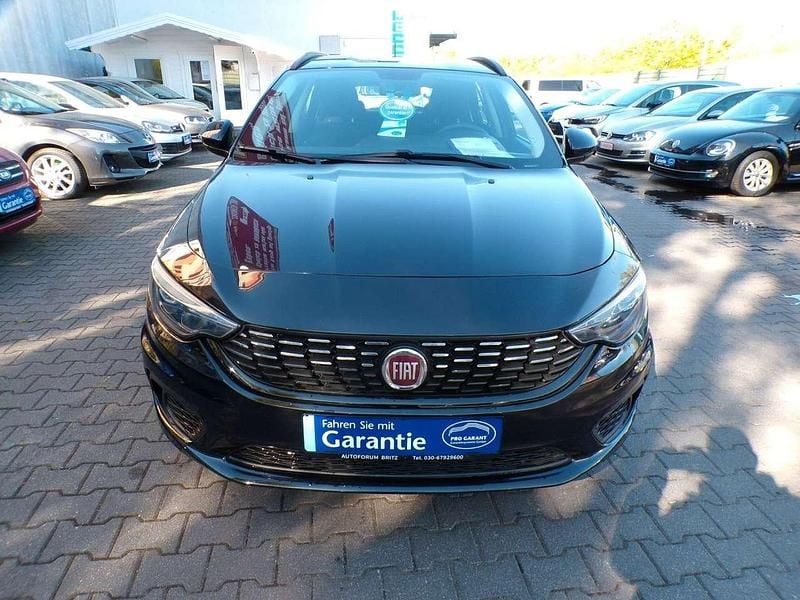 Gebraucht Fiat Tipo 95 PS (69 kW) 2017 Schwarz Kombi