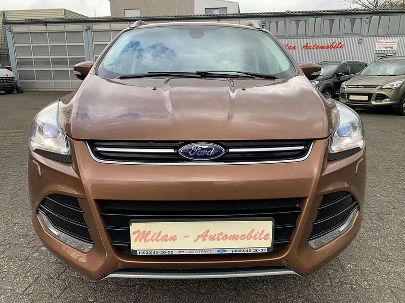 Gebraucht Ford Kuga Titanium 140 PS (102 kW) 2013 Canyonbraun (metallic) SUV