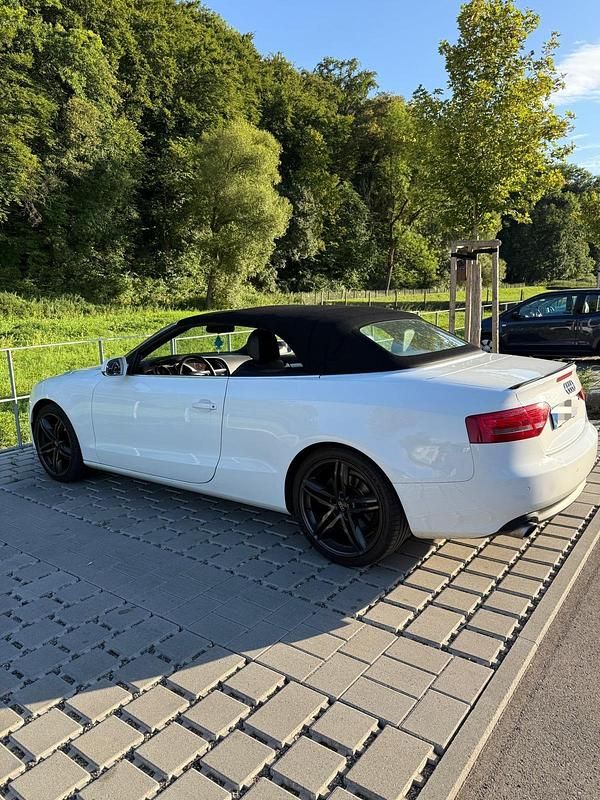 Gebraucht Audi A5 Cabriolet Comfort 179 PS (131 kW) 2011 Weiß Cabrio