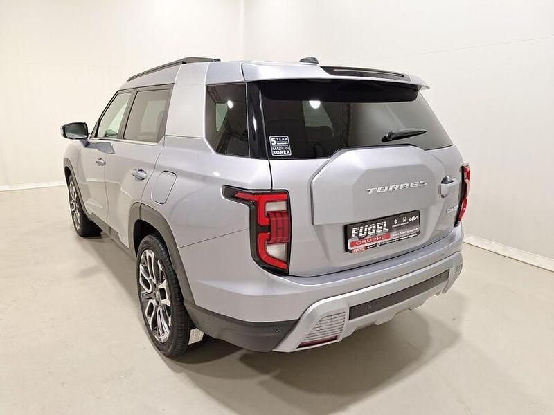 Gebraucht Ssangyong (KGM) Torres 163 PS (119 kW) 2023 Iron metal SUV