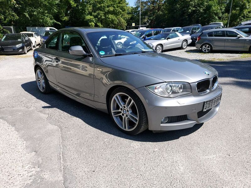 Grau Gebraucht 2011 BMW 120 M Sport Kleinwagen | 9.550 € (Etwas zu teuer) - Bild 1/4