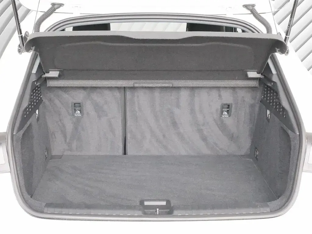 Gebraucht Audi A3 150 PS (110 kW) 2023 Ibisweiß Limousine