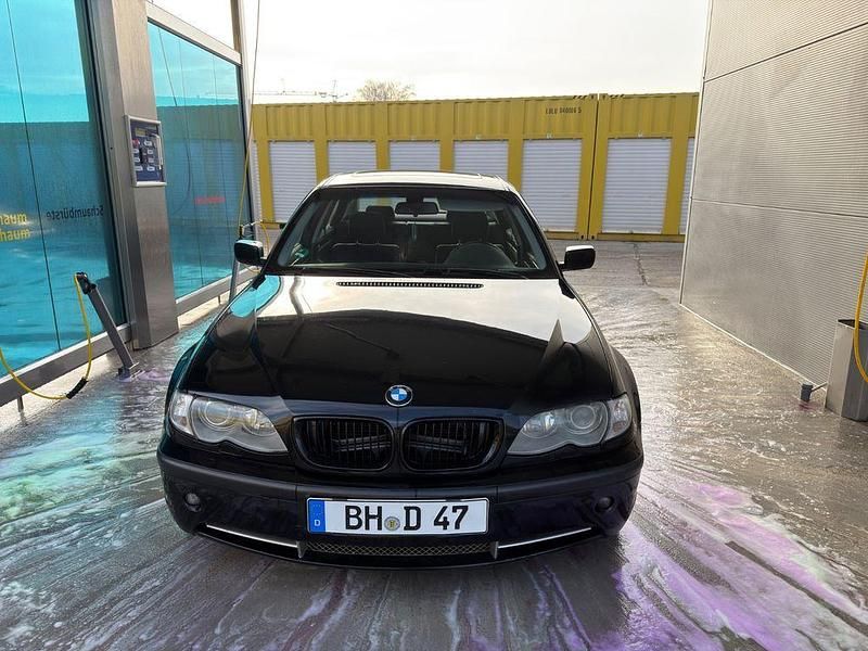 Schwarz Gebraucht 2001 BMW 330 Sport Line Limousine | 4.950 € (Superpreis) - Bild 1/4