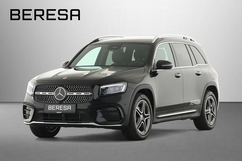 Unilack nachtschwarz Gebraucht 2024 Mercedes GLB180 AMG SUV | 39.780 € (Fairer Preis) - Bild 1/4