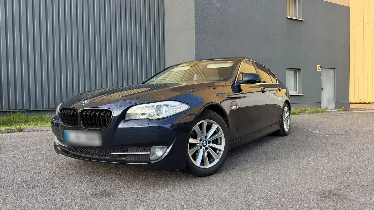 Usata BMW 520 184 CV (135 kW) 2012 Blu Berlina