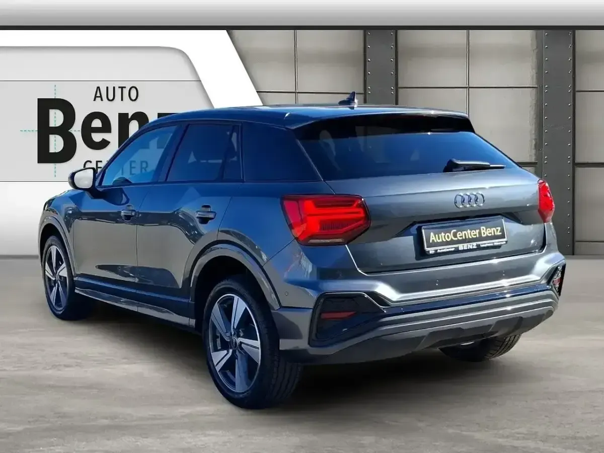 Neu Audi Q2 S-Line 150 PS (110 kW) 2026 Grau SUV