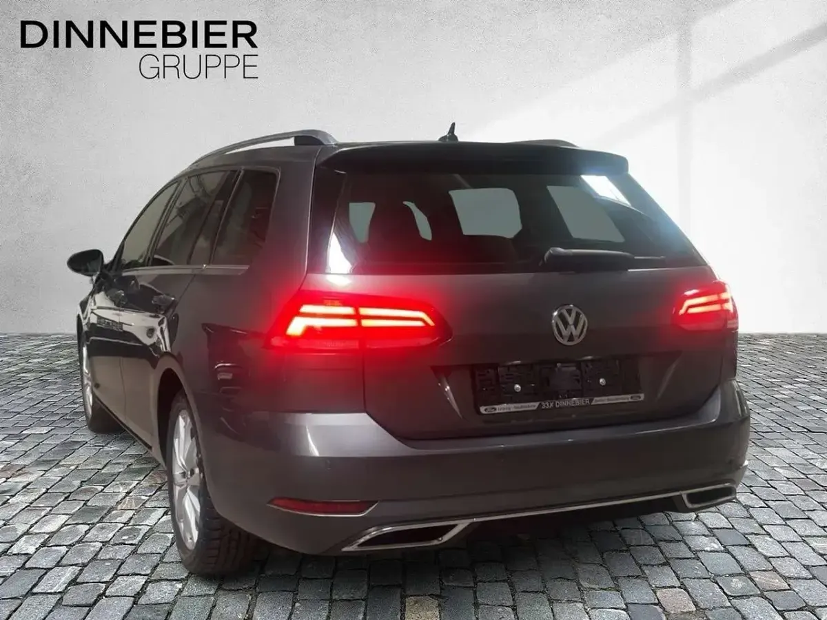 Gebraucht VW Golf VIII Highline 150 PS (110 kW) 2020 Indiumgrau metallic Kombi
