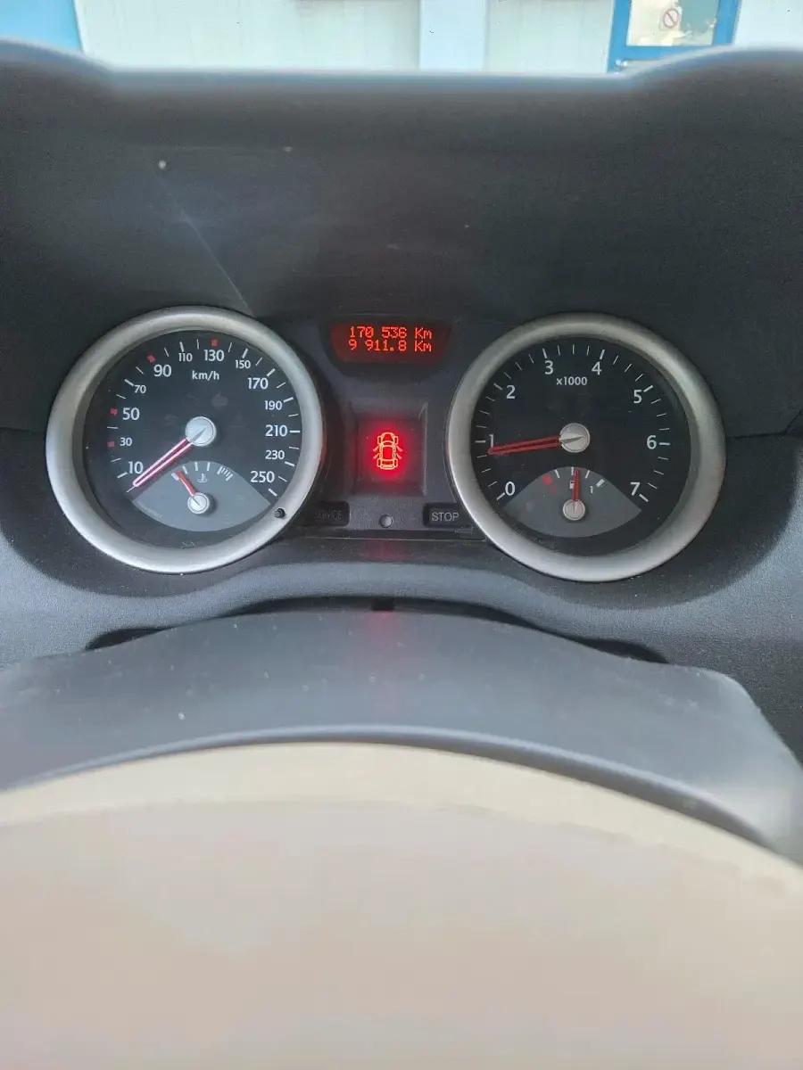 Brugt Renault Mégane II Authentique 140 HK (102 kW) 2003 Sølv Sedan