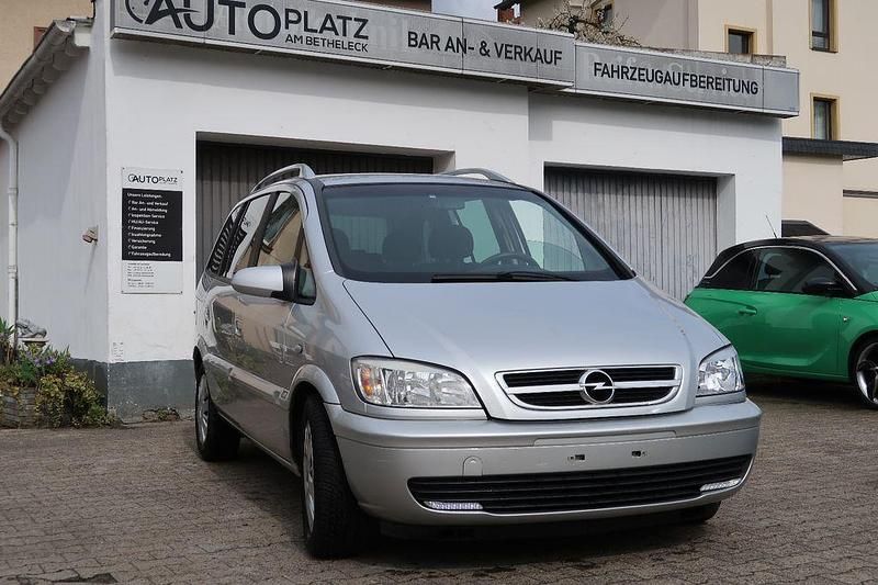 Gebraucht Opel Zafira 101 PS (74 kW) 2005 Silber Van / Kleinbus