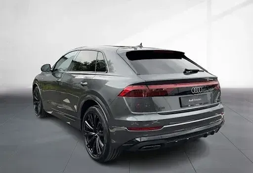 Nowe Audi Q8 Ambiente 286 KM (210 kW) 2026 Szary SUV