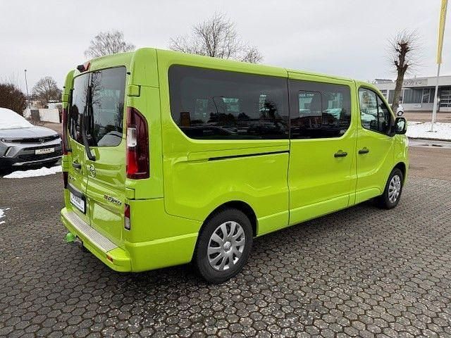 Gebraucht Opel Vivaro 145 PS (106 kW) 2018 Grün Van / Kleinbus