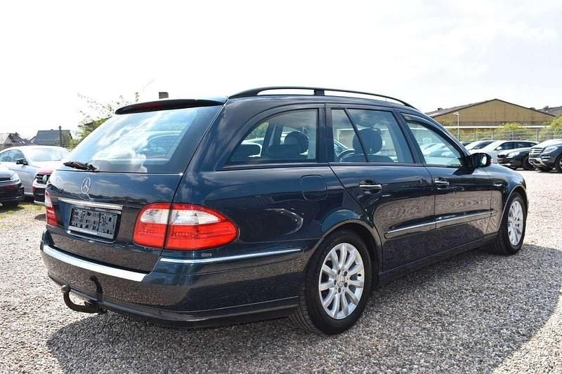 Gebraucht Mercedes E320 Elegance 204 PS (150 kW) 2004 Blau Kombi