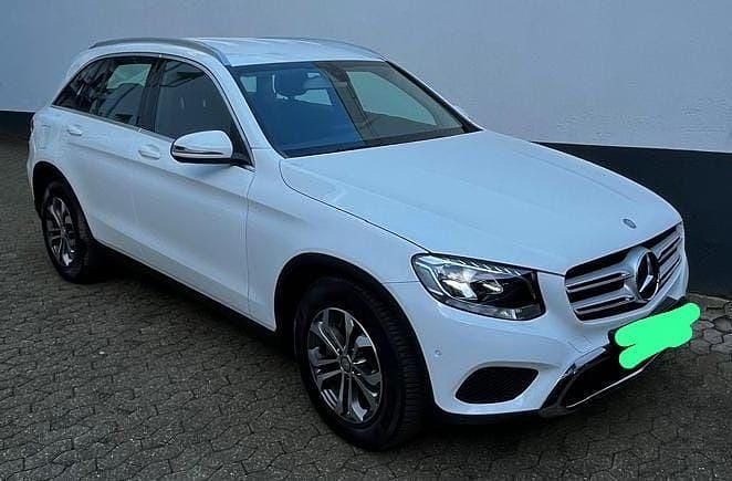 Weiß Gebraucht 2016 Mercedes GLC220 SUV | 20.000 € (Guter Preis) - Bild 1/4