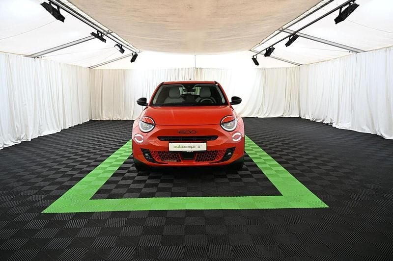 Gebraucht Fiat 600 La Prima 136 PS (100 kW) 2024 Orange SUV